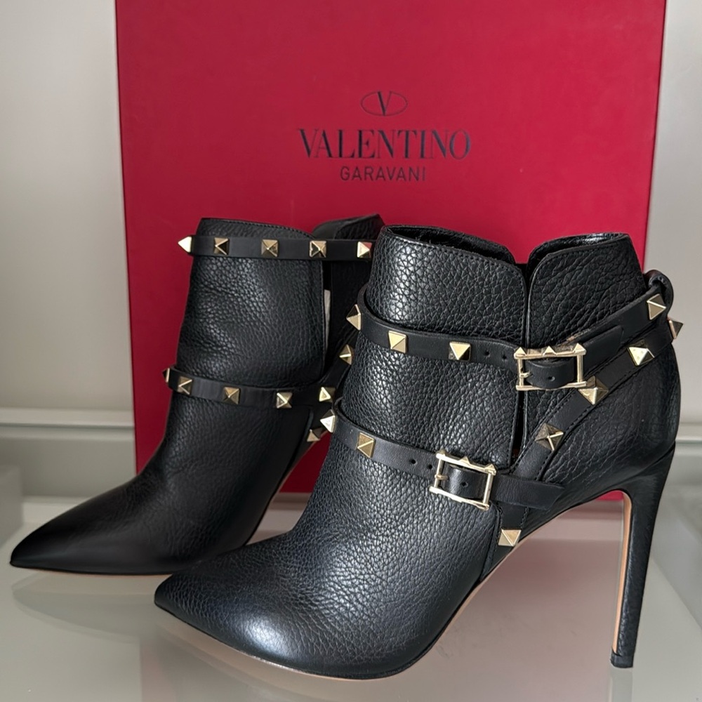 Valentino Garavani Rockstud Ankle Boots Size 37